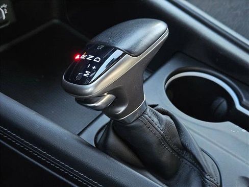 Used 2024 Dodge Durango SXT image 16