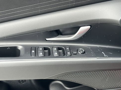 New 2026 Hyundai Elantra SE FWD image 13