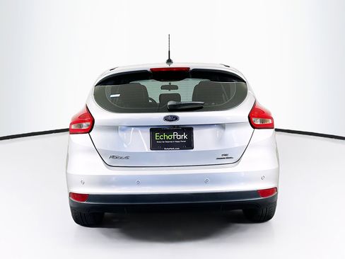 Used 2016 Ford Focus SE w/ Equipment Group 201A FWD image 7
