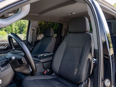 Used 2023 Chevrolet Silverado 1500 LT AWD/4WD image 19