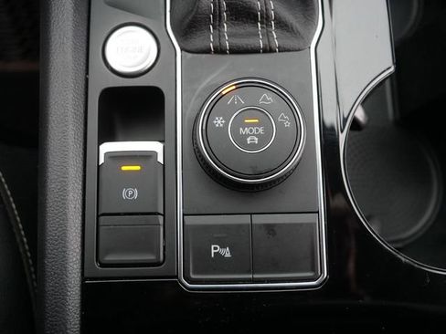 Certified 2023 Volkswagen Atlas SE image 33