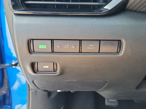 Certified 2024 Nissan Sentra SR FWD image 22