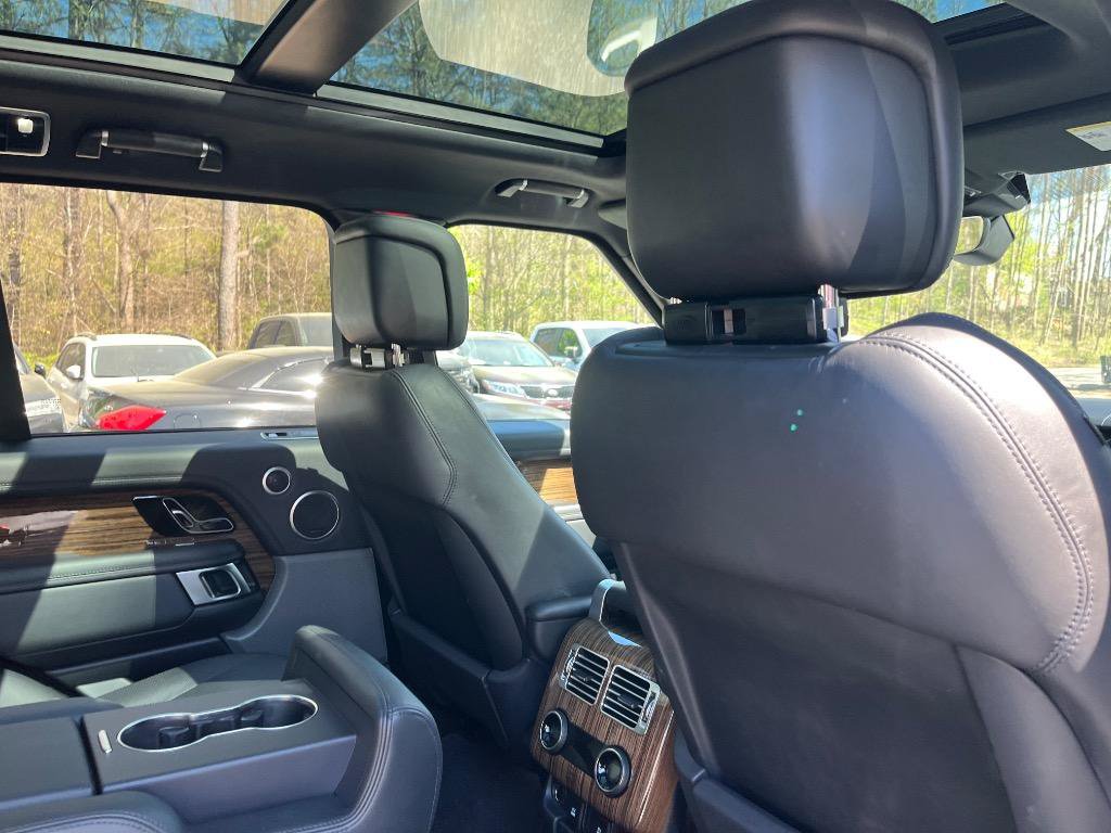 Used 2018 Land Rover Range Rover Supercharged AWD/4WD image 32