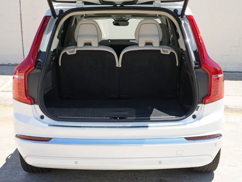 Used 2025 Volvo XC90 T8 Ultra w/ Protection Package Premier AWD/4WD image 10