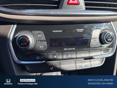 Used 2020 Hyundai Santa Fe SEL w/ Convenience Package image 22