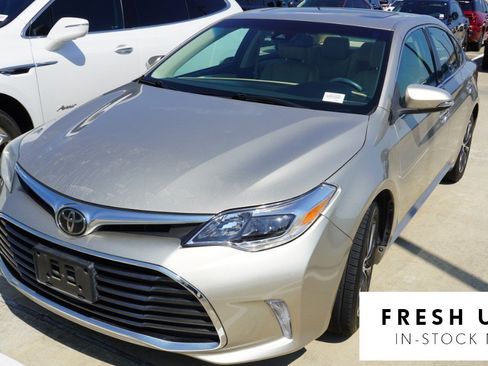 Used 2017 Toyota Avalon XLE Premium FWD image 1