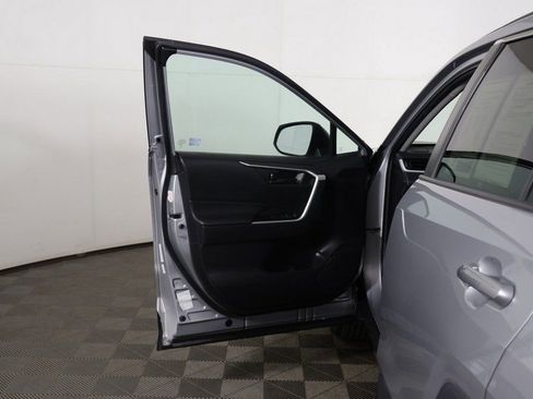 Used 2021 Toyota RAV4 LE image 15