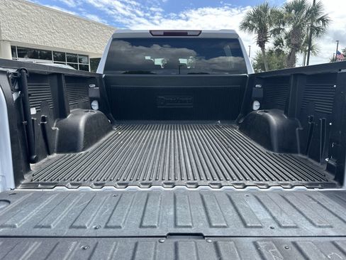 Used 2025 GMC Sierra 1500 SLT AWD/4WD image 32