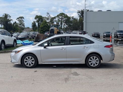 Used 2024 Toyota Corolla LE FWD image 8