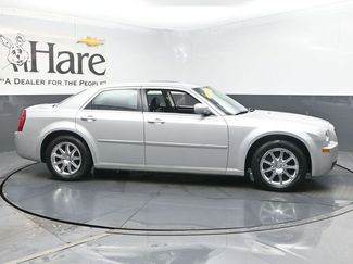 Used 2009 Chrysler 300 Touring video 1