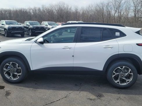 New 2026 Chevrolet Trax LT w/ Driver Confidence Package image 7