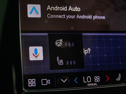 Used 2023 Volvo C40 P8 Recharge Ultimate image 29