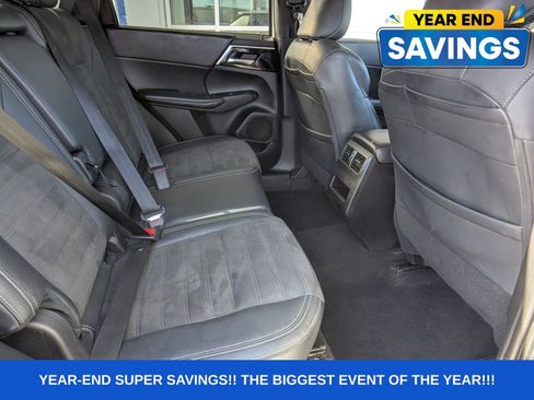 Used 2023 Mitsubishi Outlander SE image 15