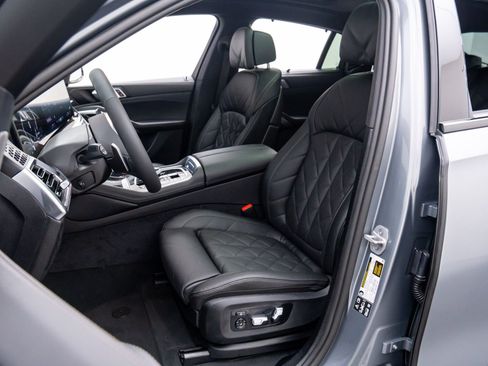 New 2026 BMW X6 xDrive40i w/ Executive Package AWD/4WD image 17