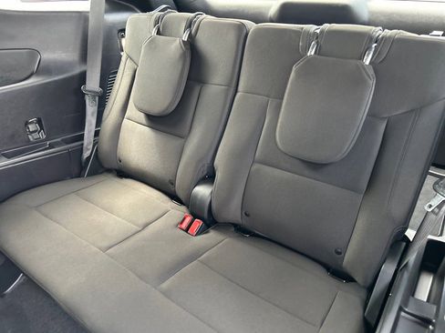 Used 2022 Ford Explorer XLT image 12