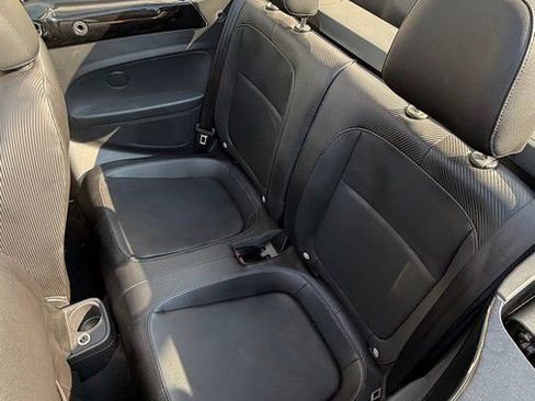 Used 2013 Volkswagen Beetle 2.5 image 36