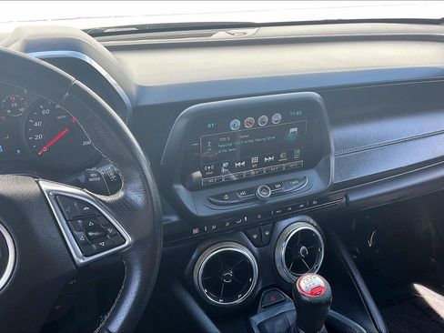 Used 2017 Chevrolet Camaro SS RWD image 7