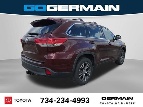 Used 2019 Toyota Highlander LE FWD image 8