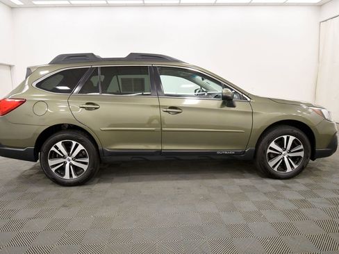 Used 2018 Subaru Outback 2.5i Limited AWD/4WD image 9