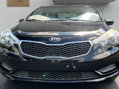 Used 2015 Kia Forte LX w/ Popular Package FWD image 3