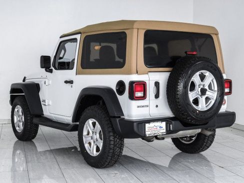 Used 2019 Jeep Wrangler Sport AWD/4WD image 8