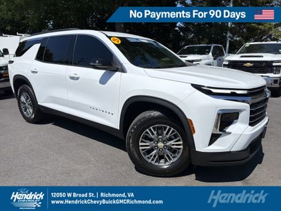 Used 2025 Chevrolet Traverse LT