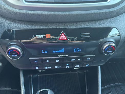 Used 2017 Hyundai Tucson SE Plus AWD/4WD image 21