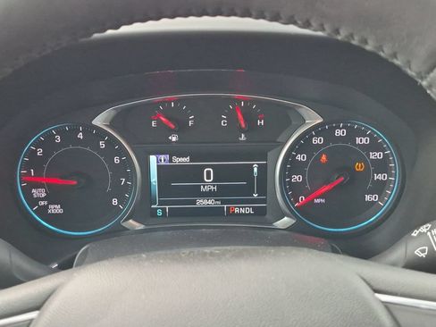 Used 2018 Chevrolet Equinox Premier FWD image 13