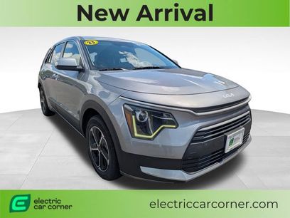 Used 2023 Kia Niro LX
