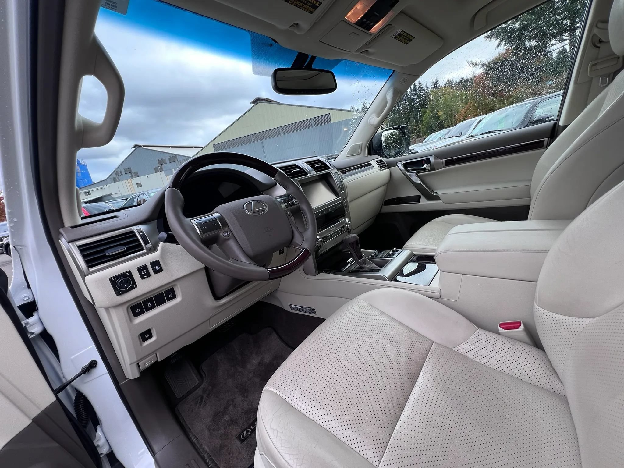 Used 2014 Lexus GX 460 Luxury AWD/4WD image 17