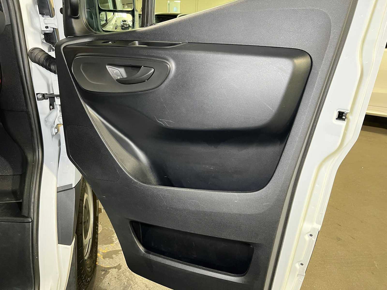 Used 2023 Mercedes-Benz Sprinter 2500 image 10