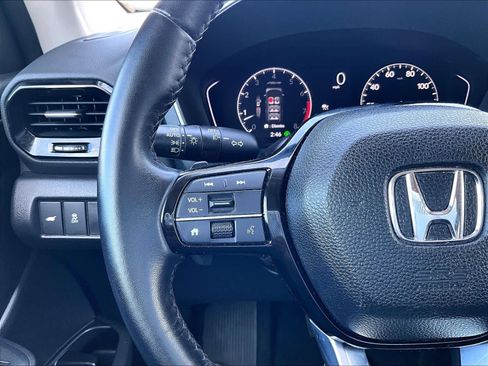 Used 2023 Honda Pilot Touring image 24