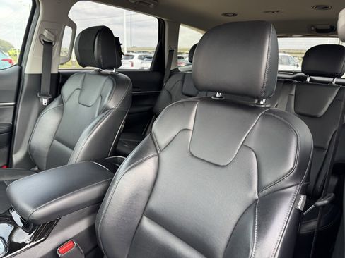 Used 2024 Kia Telluride LX image 29