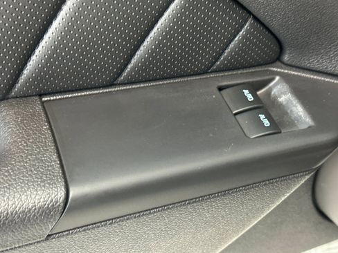 Used 2013 Ford Mustang GT Premium w/ Brembo Brake Pkg image 21