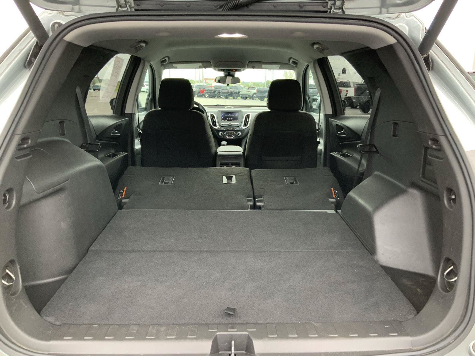 Used 2024 Chevrolet Equinox LT FWD image 11