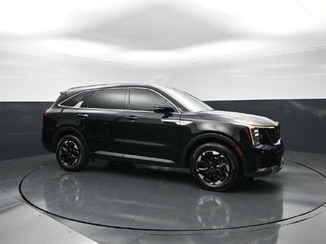 Used 2026 Kia Sorento S FWD image 6