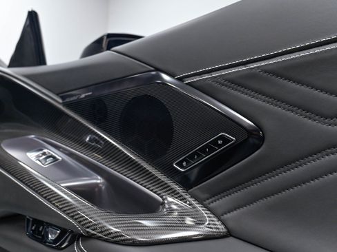 Used 2025 Chevrolet Corvette Z06 RWD image 33