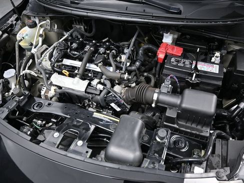 Used 2025 Nissan Versa SV FWD image 13