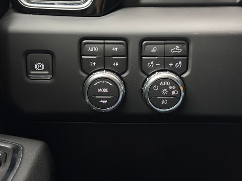 New 2026 GMC Sierra 3500 Denali w/ Denali Reserve Package AWD/4WD image 26