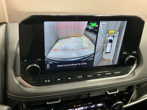 Used 2023 Nissan Rogue SL w/ SL Premium Package image 21