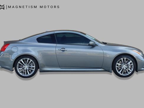 Used 2014 INFINITI Q60 Journey w/ Premium Package RWD image 2