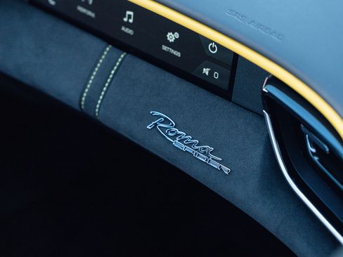 Used 2024 Ferrari Roma Spider image 17