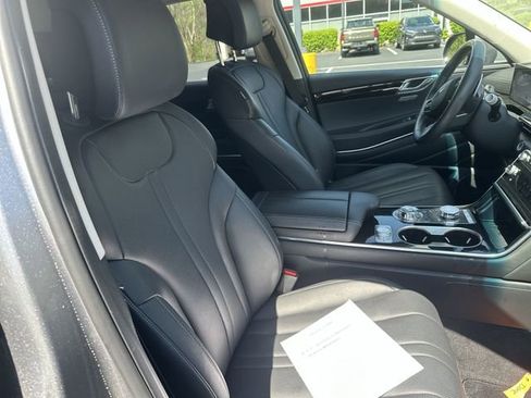 Used 2025 Genesis GV80 2.5T Standard AWD/4WD image 29