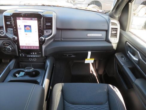 New 2026 RAM 1500 Big Horn AWD/4WD image 15