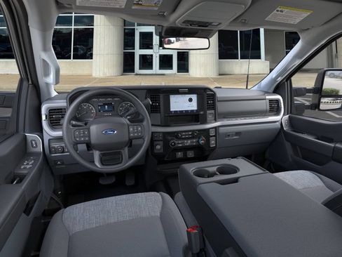 New 2026 Ford F350 XLT w/ 360-Degree Camera Package RWD image 31