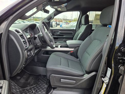 New 2026 RAM 1500 4x4 Crew Cab image 13