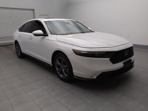 Used 2023 Honda Accord EX image 13