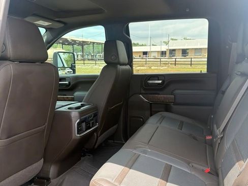 Used 2020 GMC Sierra 2500 Denali w/ Denali Ultimate Package AWD/4WD image 11