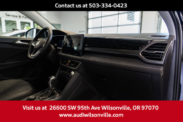 Used 2025 Volkswagen Taos SE AWD/4WD image 28