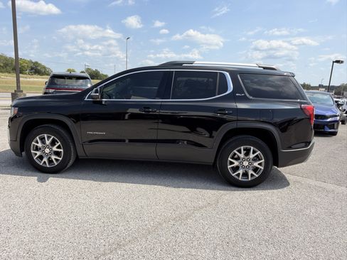 Used 2021 GMC Acadia SLT w/ Technology Package FWD image 8